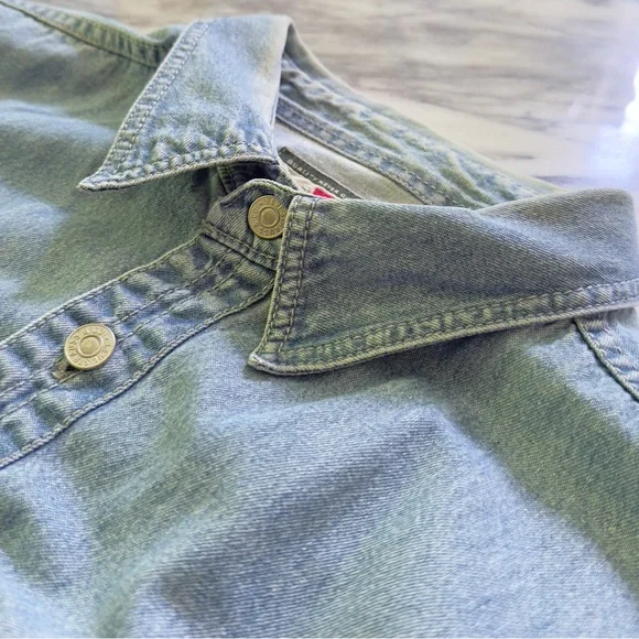 Levi’s •  Vintage Denim Red Tab Shirt • Light Blue • Large - Picture 11 of 17